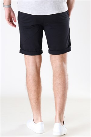JACK&JONES ΒΕΡΜΟΥΔΑ CHINO ΜΑΥΡΟ ΜΕ ΠΛΑΓΙΑ ΤΣΕΠΗ ΚΑΙ ΡΕΒΕΡ ΣΤΟ ΤΕΛΕΙΩΜΑ SLIM FIT